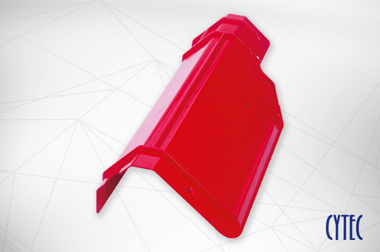 Capot thermoformé pour machine agricole