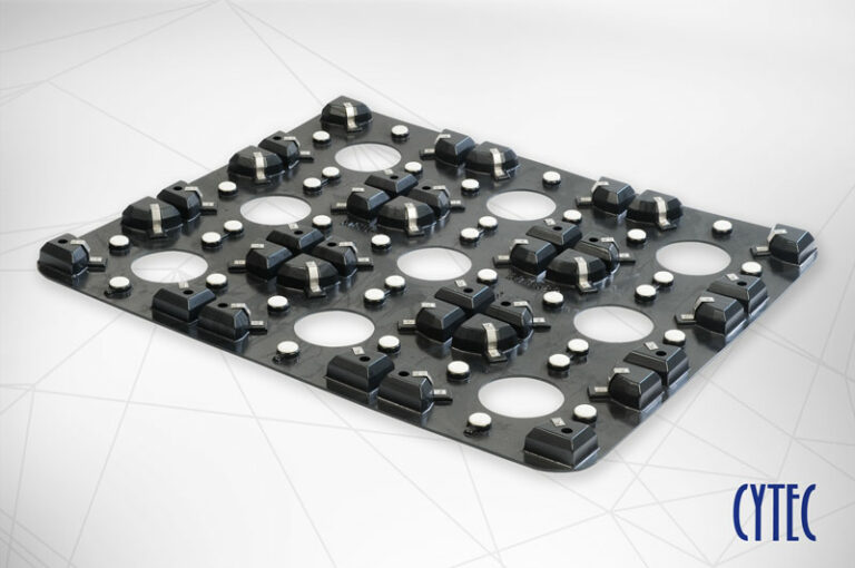 Plateau thermoformé avec plots PU et inox